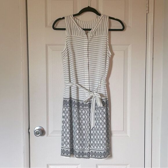 A New Day Dress - Picture 1 of 4